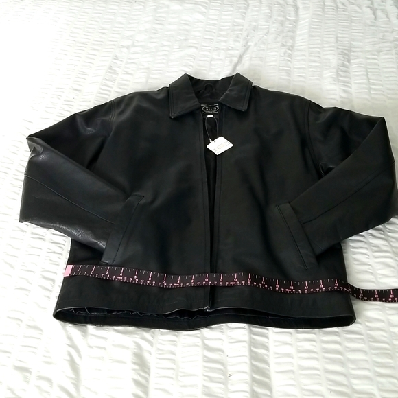 L - Jacket - Picture 1 of 13